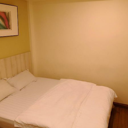 Hotel Zamburger Taman Segar - Previously Home Inn Taman Segar Kuala Lumpur Exterior photo